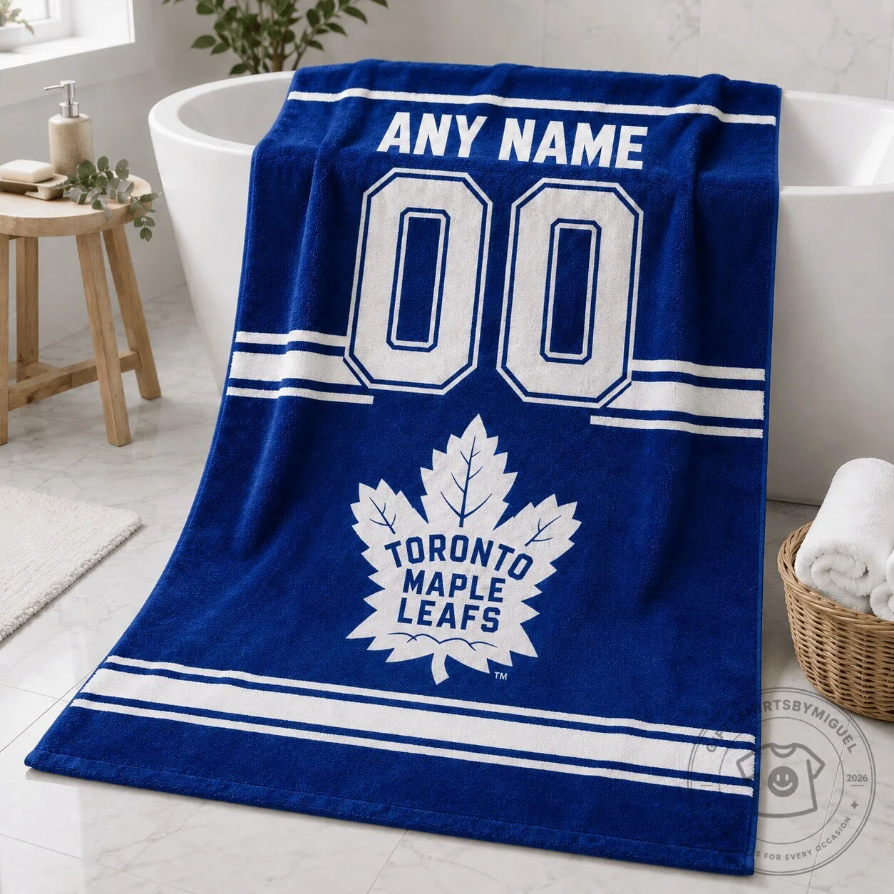 Toronto Maple Leafs NHL Personalized Hockey Fan Bathroom Towel